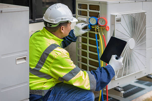 Professional Hvac technician working in Macedonia, OH
